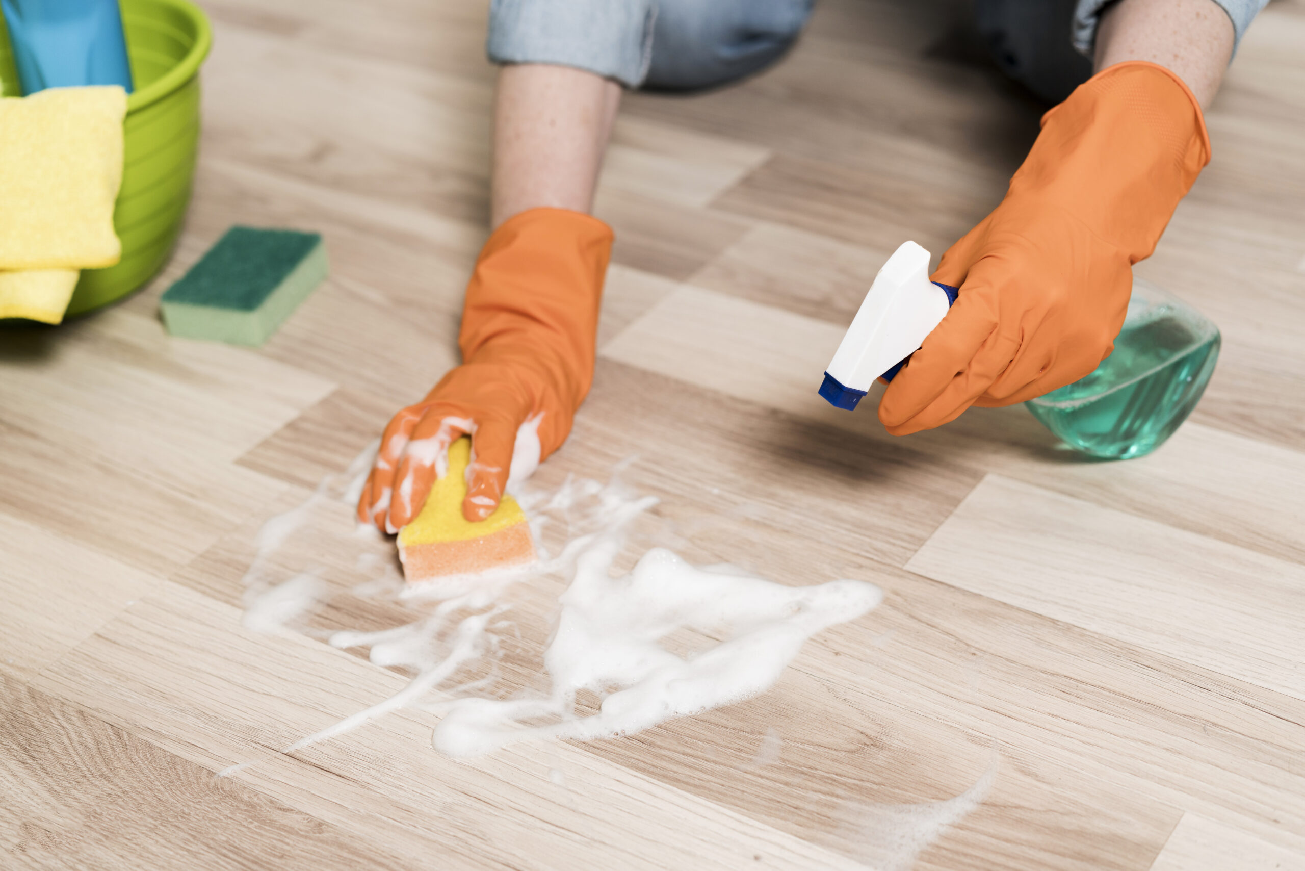 Wooden floor cleaning service